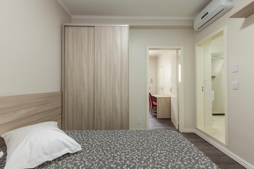 Hotel Goncalves- Proximo A Santa Casa De Porto Alegre Eksteriør bilde