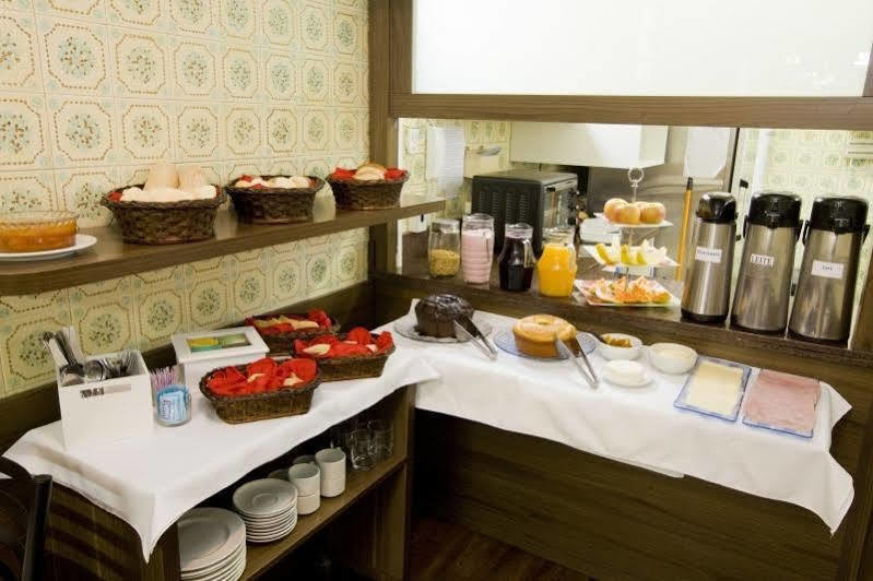 Hotel Goncalves- Proximo A Santa Casa De Porto Alegre Eksteriør bilde